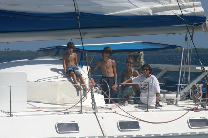 102- Imagine et son equipage en navigation aux San Blas 